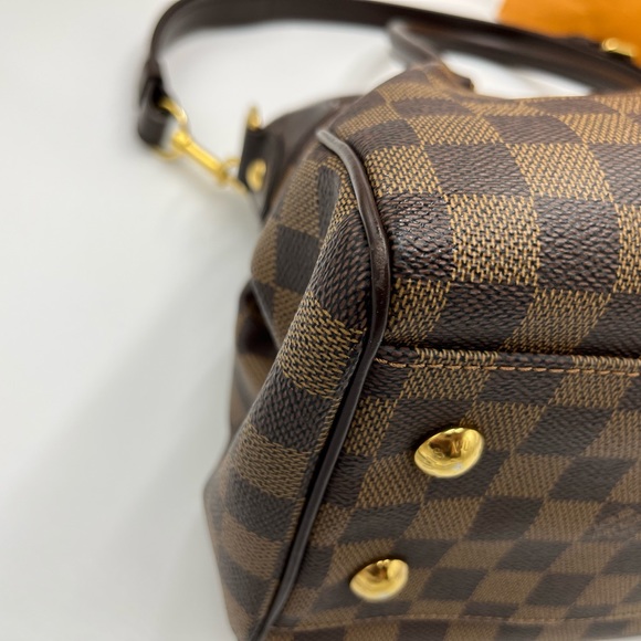 Luis Vuitton Damier Ebene Trevi PM - Picture 2 of 12